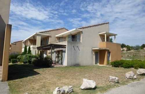 Saumane-de-Vaucluse Apartamento | Apartamento de 38 m² con terraza en el corazón de un campo de golf con bar y restaurante.