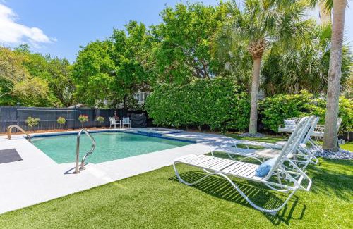Isle of Palms Casa | 3800 Cameron Boulevard AvantStay Pool Ocean Views Deck