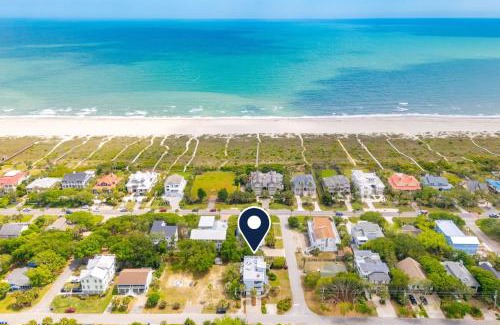 Isle of Palms Casa | 3800 Cameron Boulevard AvantStay Pool Ocean Views Deck
