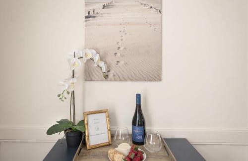 Pacific Grove Casa | 3814 Surf's Up! home