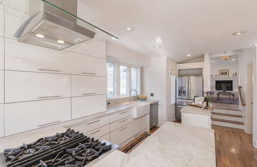 Pacific Grove Casa | 3817 Caledonia Bay Lookout - Perfect Family Retreat Near Bay, Park and Town
