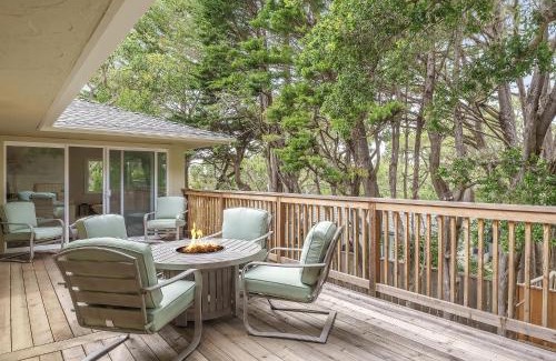 Del Monte Forest Casa | 3877 Sea Esta home
