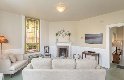 Pacific Grove Casa | 3893 Sweet Seventeenth home