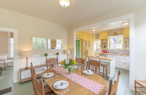 Pacific Grove Casa | 3893 Sweet Seventeenth home