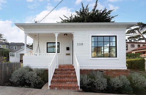 Pacific Grove Casa | 3917 Casa Blanca home