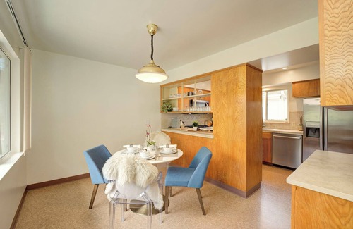 Northeast Carmel Casa | 3938 La Vida Lobos - Adorable Cottage In the Pines