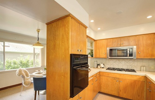 Northeast Carmel Casa | 3938 La Vida Lobos - Adorable Cottage In the Pines