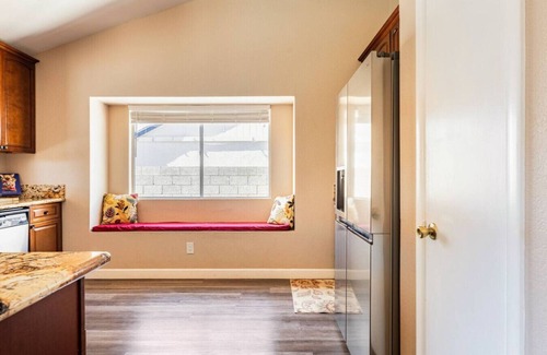 Glendale Casa | 3b w/ Pool Near Stadium & Entertainment