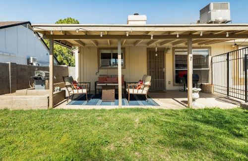 Glendale Casa | 3B with pool for groups near stadium and entertainment