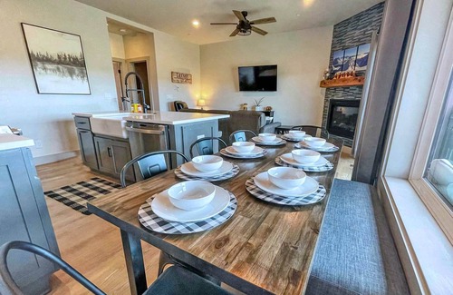 Grand Elk Ranch Casa | 3BD, 2.5BA, Deck, Golf, 5 min Ski Granby, 25 min WP, Dogs Welcome,