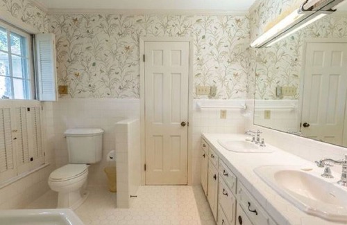 Summerville Casa | 3BD 2 BR Very Private Executive House