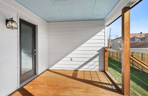 Milneburg Casa | 3BD/2BA with Bar & 24HR Security Patrol for Subdivision