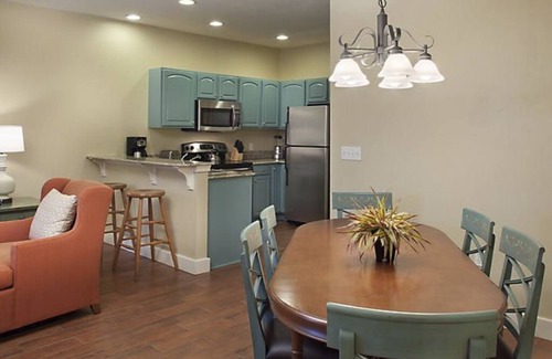 Boyne Falls Villa | 3bd / 3ba Sleeps 10 Villa en Boyne Mountain DISPONIBLE 18-25 de septiembre