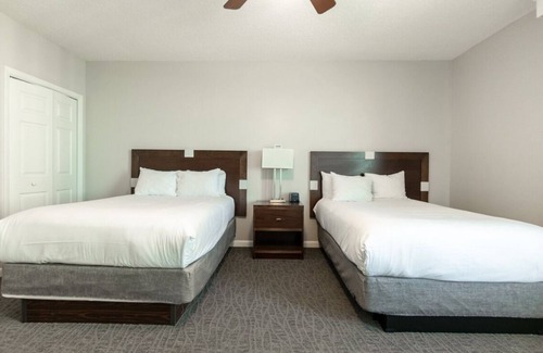 Surfside Historic District Complejo | 3BD/Daytona - Beach, Pools, Lazy River, Bar, Slides