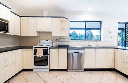 Mount Hunter Casa | 3BD Exclusive Manor Retreat Farm