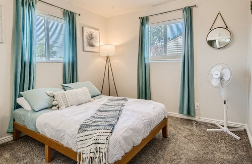 Thornton Casa | 3bd Home across from park/baseball field/skate park with firepit