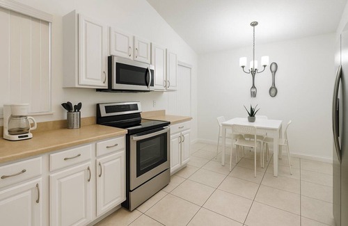Indian Wells Casa | 3129BP - Lakeview House with Pool DISNEY