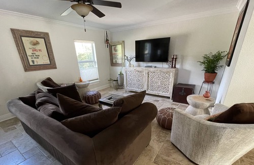 Davis Islands Casa | 3BD + loft, Davis Islands home with pool/hot tub...South Tampa