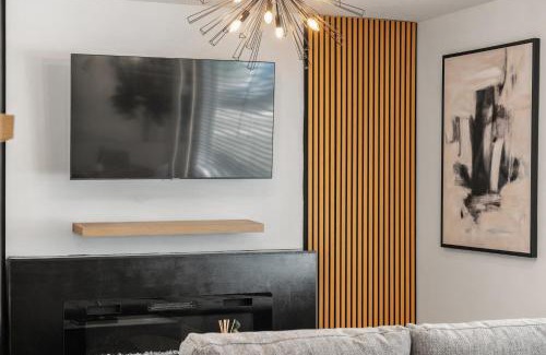 Northwest Calgary Apartamento | 3bd Luxury Home, Steps to Calgary DT, River, Hospital