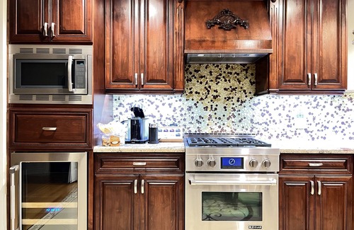 Valley Glen Casa | 3bd private oasis / saltwater pool-spa / private & safe /15mins from Hollywood