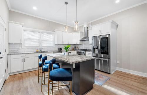 Lower Lawrenceville Casa | 3BD with Rooftop & BBQ - 7Mins to Downtown Pittsburgh