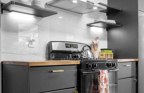 Bay Area Casa | 3BDR+Central+PetsOK+Yard+BBQ+LamarPark