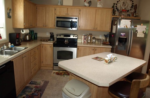 Gasquet Casa | 3bdrm / 2ba Aislado y conveniente, 1 acre de patio cercado, 15 min. a Redwood Forest