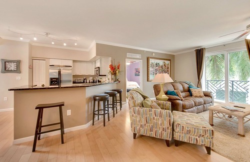 Pineapple Grove Arts District Condominio | 3BR / 2BA DOWNTOWN DELRAY BEACH, CAMINAR A LA PLAYA Y EL CENTRO PARA COMEDOR Y COMPRAS