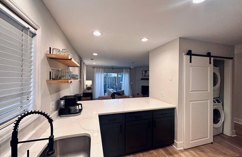 Hanover Place Casa | 3bed 3bath Coastal Bliss: 5mins to Wrightsville Beach