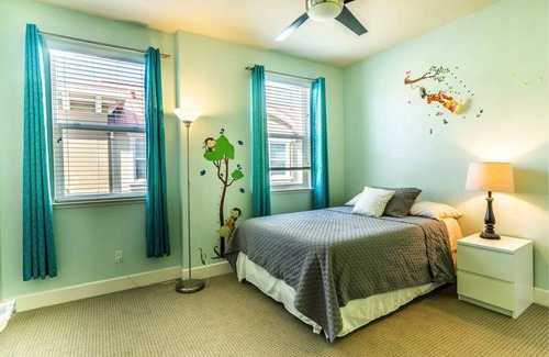 Dublin Casa | 3bed/bath luxury Town Home with garage & pool