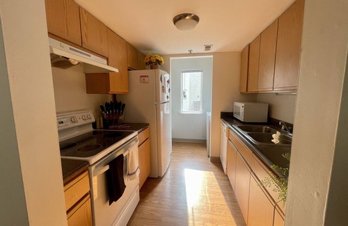 Pontiac Condominio | 3Bed Fully Furnished Long Term