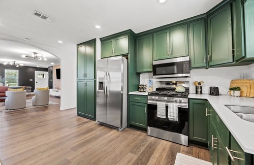 Oak Cliff Casa | 3Bed Home near Dtown Dallas with King Bed&Queen Beds+Free Parking+Fun Backyard