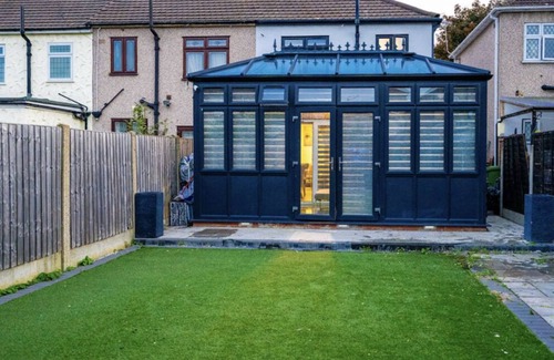 Heath Casa | 3bed rooms luxury home all rooms with Tv , sky America fridge ,