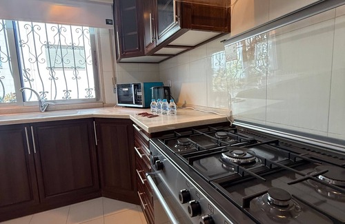 Amman Apartamento | 3bedroom Aprt of 200sqm Near Movenpick Hotel Amman