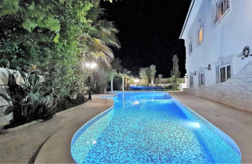 Arnal Casa | 3Bedroom Penthouse in Luxury Villa 5* (5-8Guests)