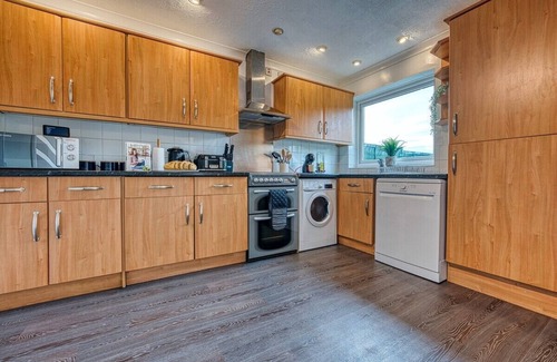 Stratton Casa | 3bedrooms | Free Parking | Pet Friendly | Garden