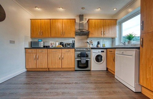 Stratton Casa | 3bedrooms | Free Parking | Pet Friendly | Garden