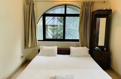 Koregaon Park Apartamento | 3BHK AC Flat in Prime Location of Koregaon Park