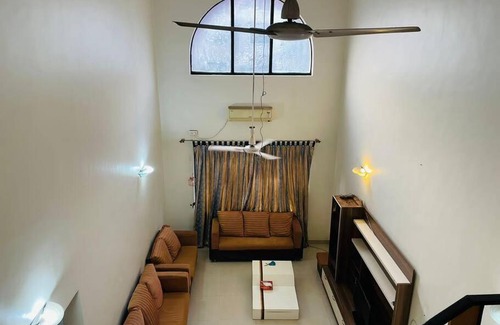 Koregaon Park Apartamento | 3BHK AC Flat in Prime Location of Koregaon Park