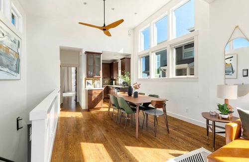 Seattle Metro Area Casa | 3BR 2.5BA The Orcas Parkside