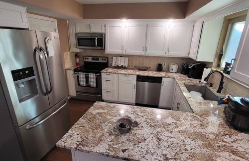Enid Casa | 3Br 2 Ba Sports House w/ Hottub