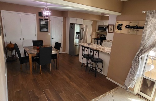 Enid Casa | 3Br 2 Ba Sports House w/ Hottub