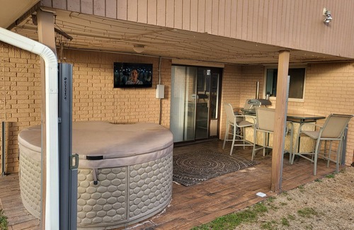 Enid Casa | 3Br 2 Ba Sports House w/ Hottub