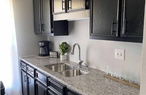 North Little Rock Casa | 3BR, 2Ba, 2 lvl, Simmons Arena 10 min, hospitals, park, golf course, baseball