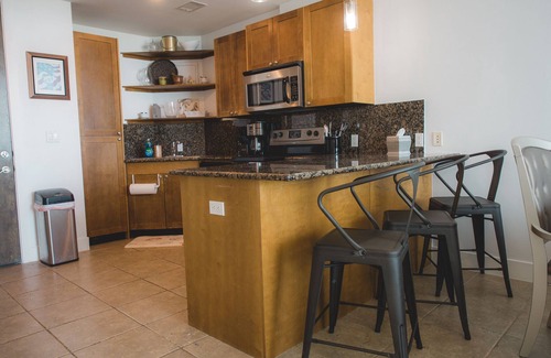 Galveston Condominio | 3BR/2BA Beachfront Unit with Amazing Amenities