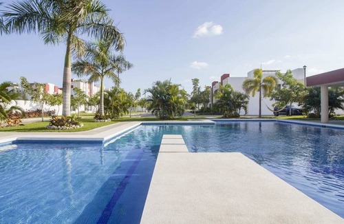 Acapulco Otro | 3BR + 2BA | Casa Puerta al Sol con Club de Playa