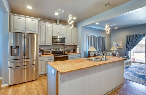 Kingman Casa | 3BR 2BA - Kingman Home w/Patio & Fire Pit