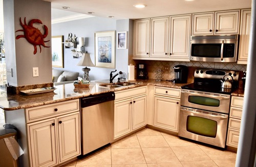 Briarcliffe Acres Condominio | 3BR / 2BA frente al mar- $ ave! $ ummer $ pecials !!-Una vista del sur-hermosa cocina!