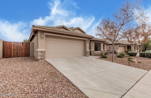Maricopa Casa | 3BR & 2Bath with Golf Course Views