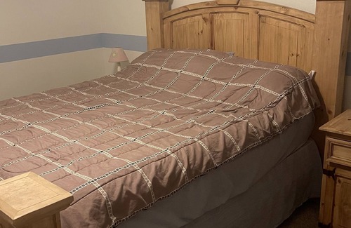 Stillwater Casa | 3br 2bath with patio hot tub and outdoor TV 2 miles from OSU
